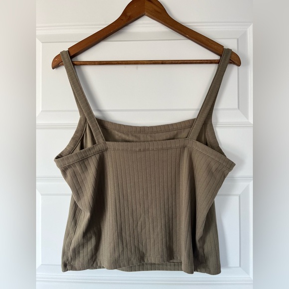 Tank top - Picture 3 of 3